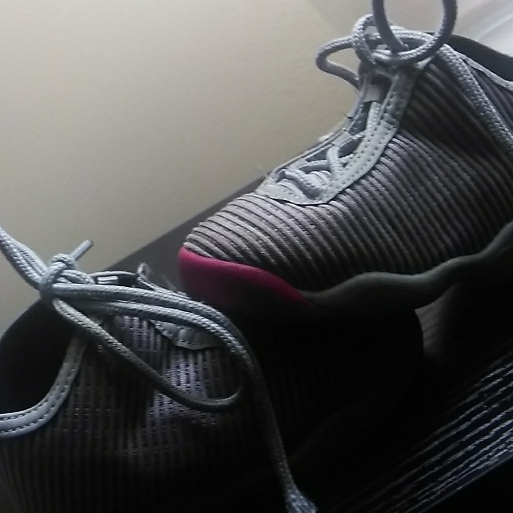 Jordans - Picture 3 of 4
